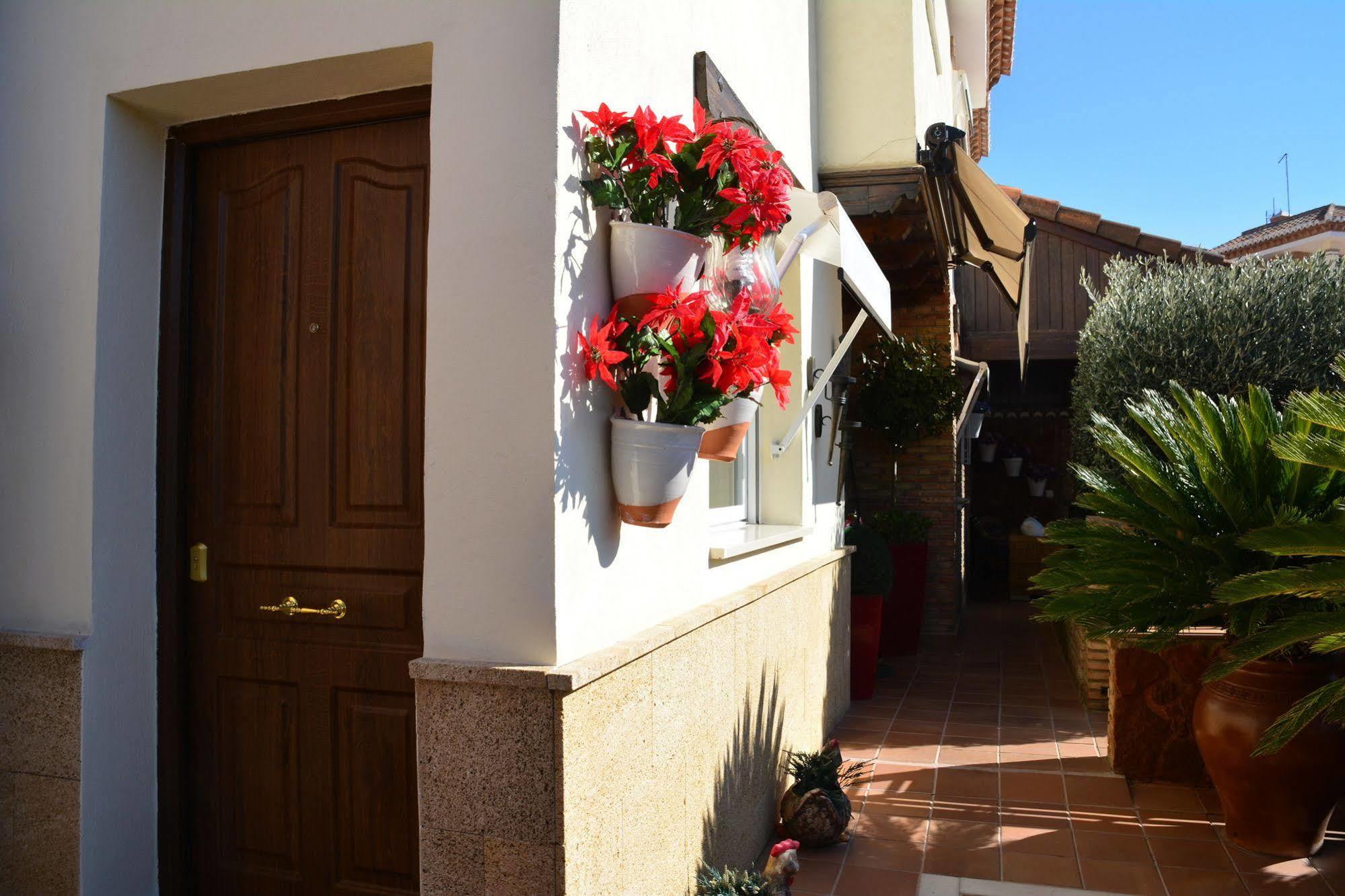 Apartamentos Turisticos Tronca Luxury Granada Exterior photo